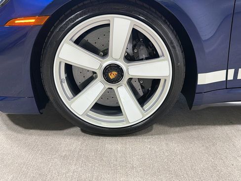 Certified 2025 Porsche 911 Turbo AWD/4WD image 39