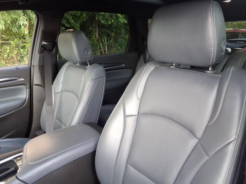Certified 2024 Buick Enclave Essence w/ Experience Buick Package FWD image 10