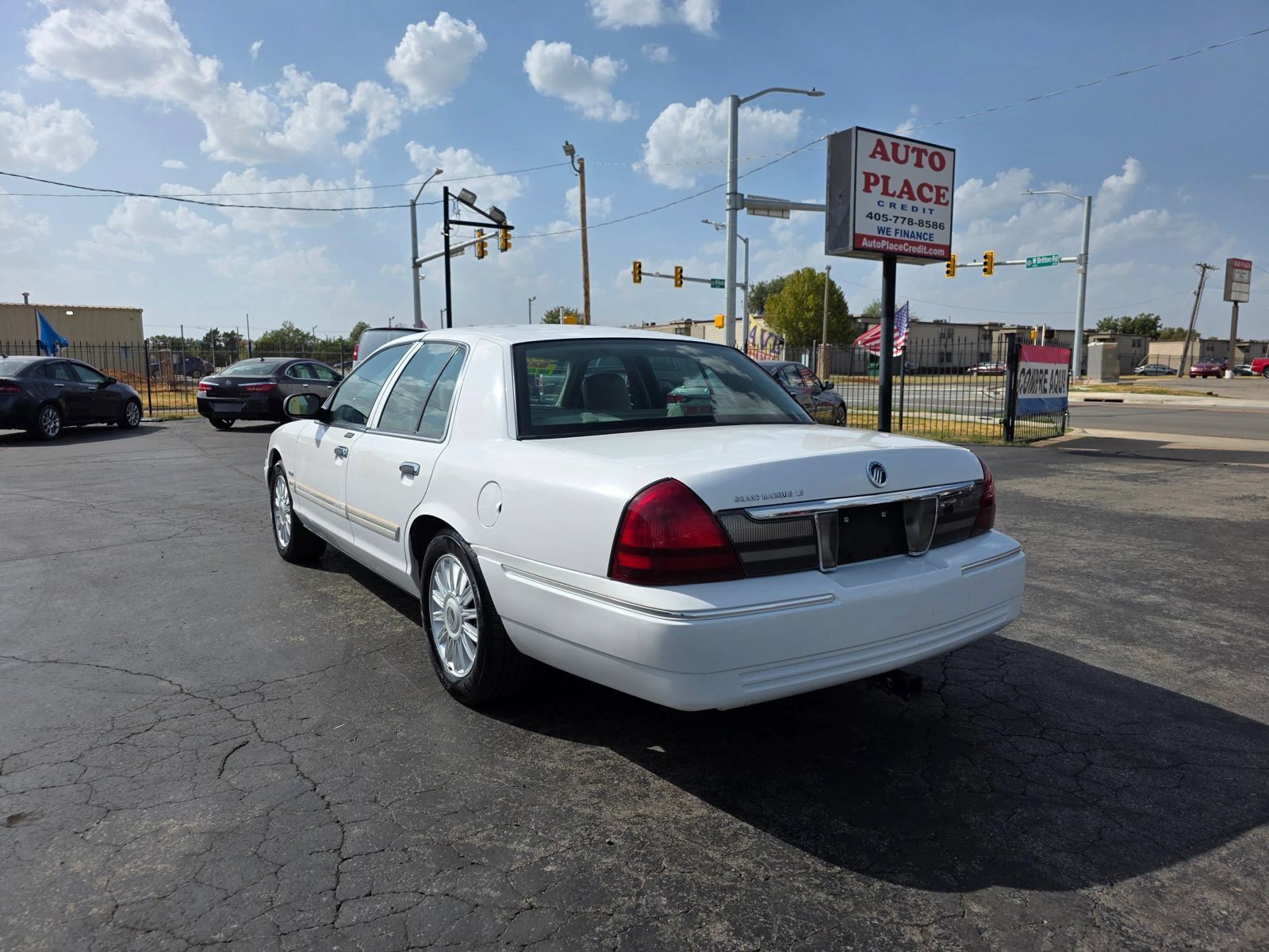 Used 2010 Mercury Grand Marquis LS RWD image 4