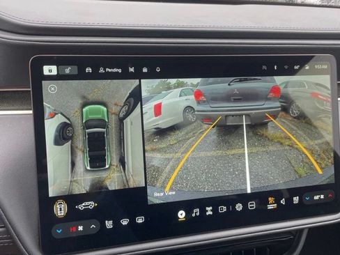 Used 2025 Rivian R1S Adventure AWD/4WD image 20