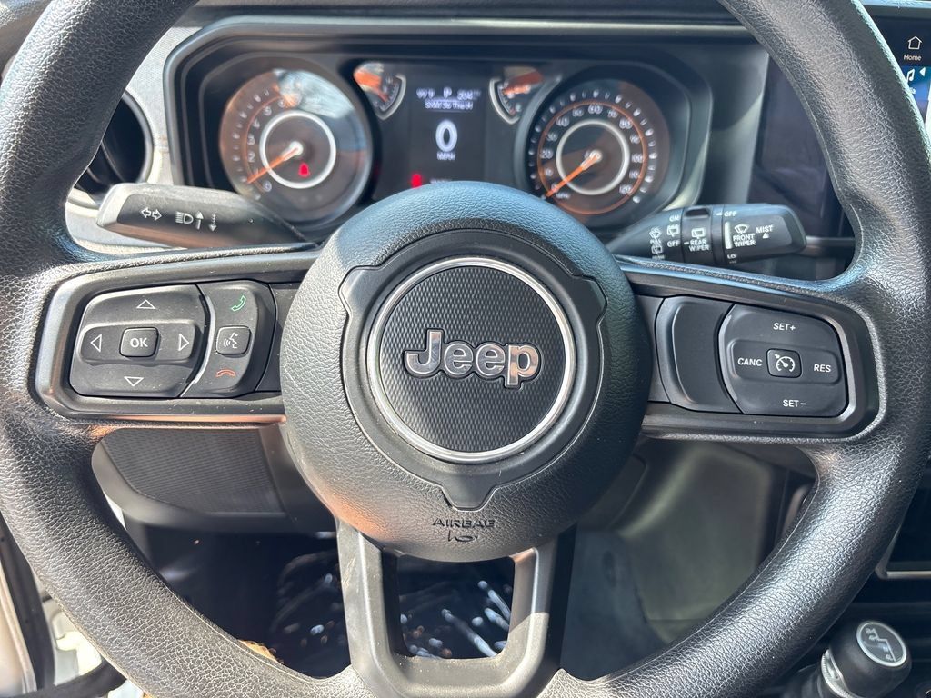 Used 2024 Jeep Wrangler Unlimited Sport AWD/4WD image 7