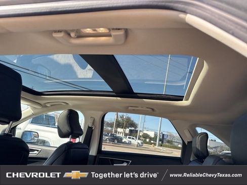 Used 2022 Ford Edge SEL w/ Convenience Package image 10