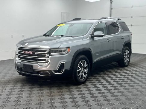 Used 2023 GMC Acadia SLT w/ Preferred Package AWD/4WD image 2