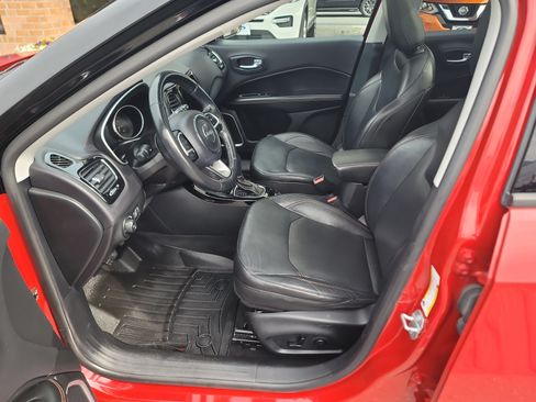Used 2018 Jeep Compass Limited w/ Navigation Group AWD/4WD image 13