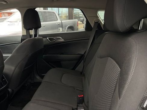 Used 2024 Kia Sportage LX image 16