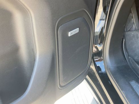 Used 2021 Chevrolet Silverado 1500 High Country w/ Technology Package image 24