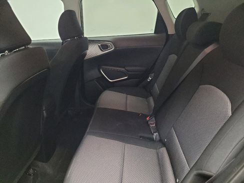 Used 2022 Kia Soul LX image 18