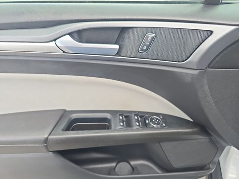 Used 2015 Ford Fusion S FWD image 17
