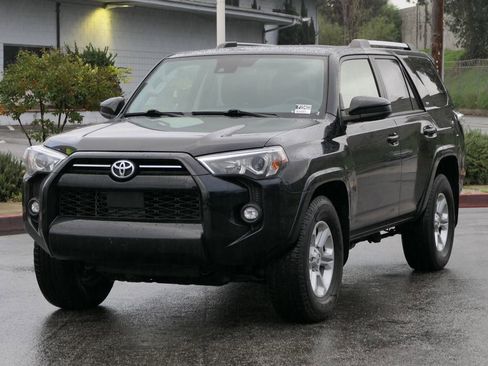Used 2024 Toyota 4Runner SR5 image 7