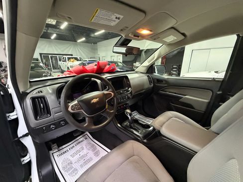 Used 2022 Chevrolet Colorado W/T w/ WT Convenience Package AWD/4WD image 20