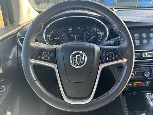 Used 2020 Buick Encore Preferred image 12