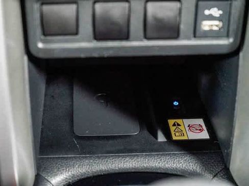 Certified 2022 Toyota Corolla Cross LE image 21