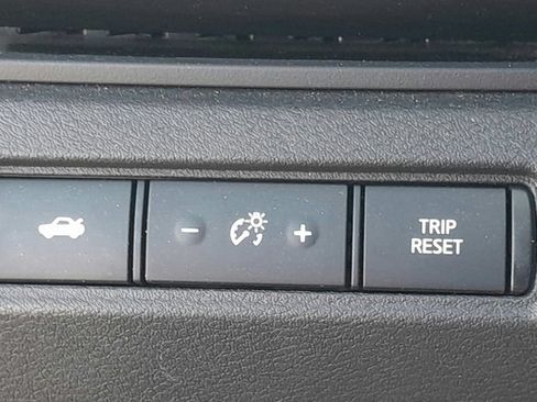 Used 2025 Nissan Altima 2.5 SV FWD image 28