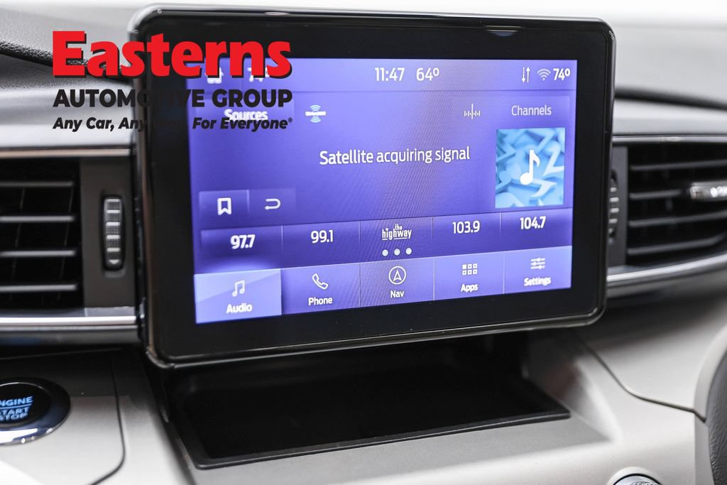 Used 2022 Ford Explorer XLT w/ Equipment Group 202A AWD/4WD image 21