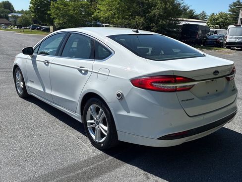 Used 2018 Ford Fusion SE w/ Equipment Group 602A FWD image 5