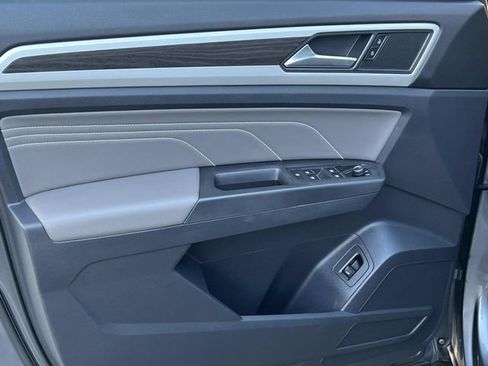 Used 2022 Volkswagen Atlas SE image 9