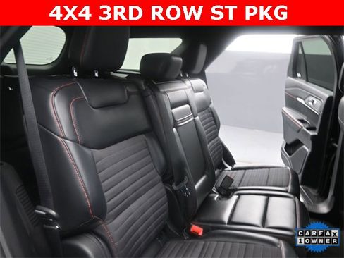 Used 2025 Ford Explorer ST-Line w/ ST-Line Street Pack image 18