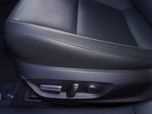 Certified 2025 Toyota Prius XLE image 10