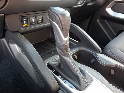 Used 2025 Nissan Frontier SV w/ SV Convenience Package image 14