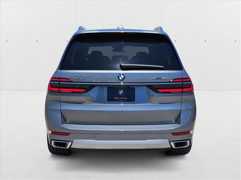 Used 2026 BMW X7 xDrive40i w/ Premium Package image 7