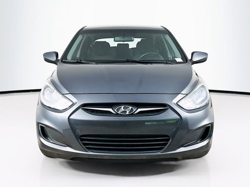 Used 2013 Hyundai Accent GS image 2