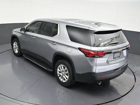 Used 2023 Chevrolet Traverse LS FWD image 22