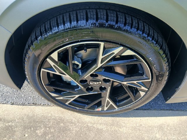 New 2027 Kia K5 GT-Line FWD image 4