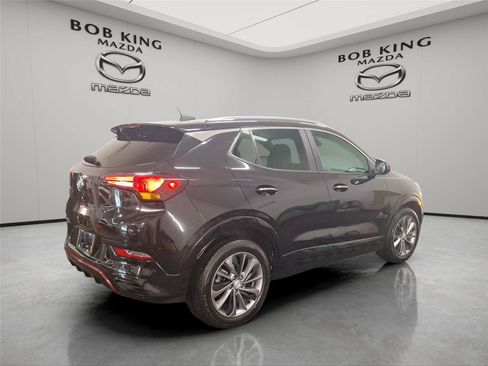 Used 2020 Buick Encore GX Select w/ Sport Touring Package FWD image 5