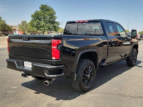 Used 2026 Chevrolet Silverado 2500 High Country w/ Midnight Edition AWD/4WD image 4