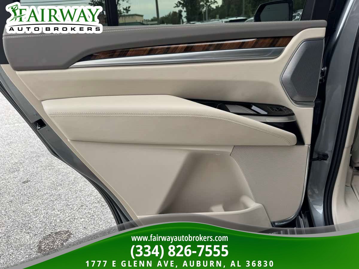 Used 2026 Cadillac Escalade Platinum Sport w/ LPO, ONYX Package AWD/4WD image 33