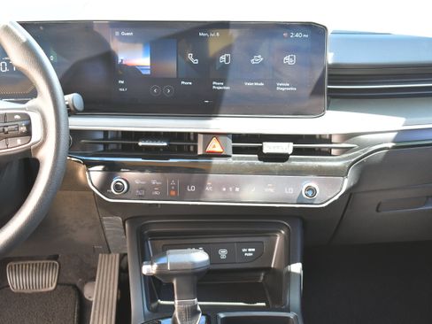Used 2025 Kia K5 LXS FWD image 14