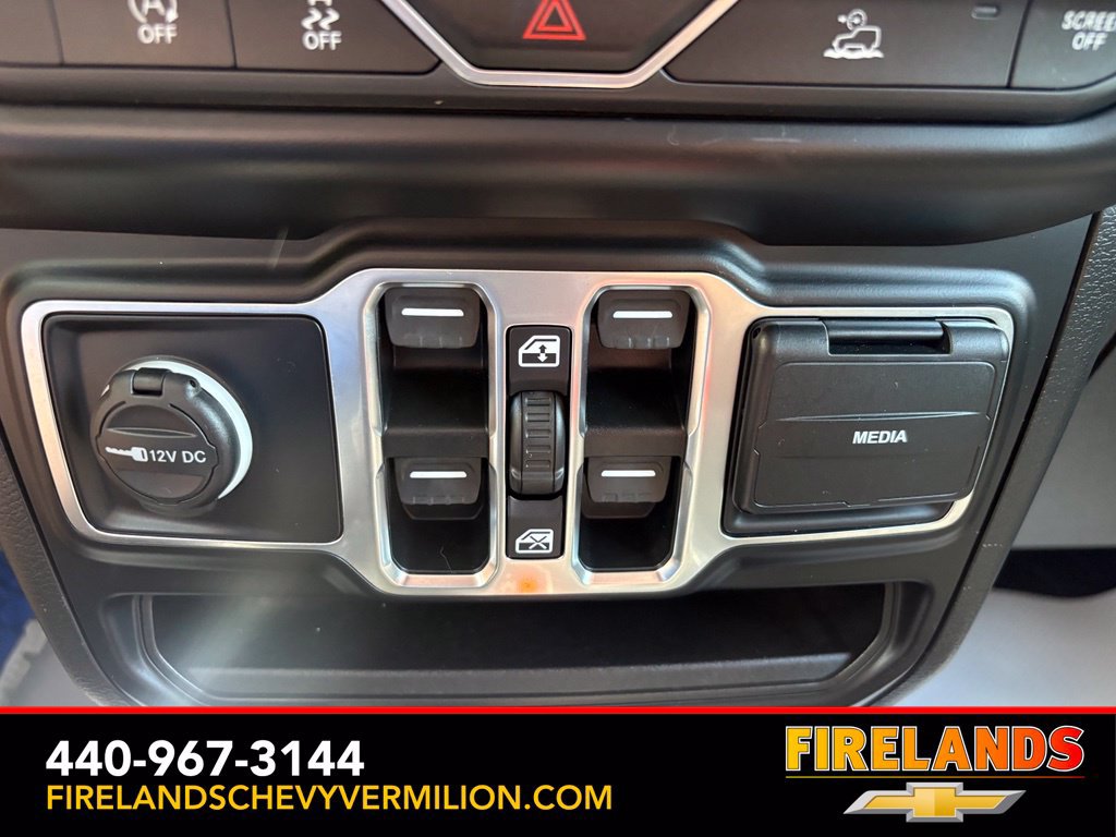 Used 2022 Jeep Wrangler Unlimited Sport AWD/4WD image 23
