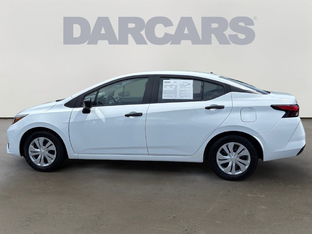 Used 2025 Nissan Versa S w/ Trunk Package FWD image 4