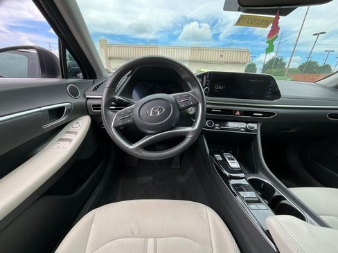 Used 2023 Hyundai Sonata SEL w/ Convenience Package FWD image 8