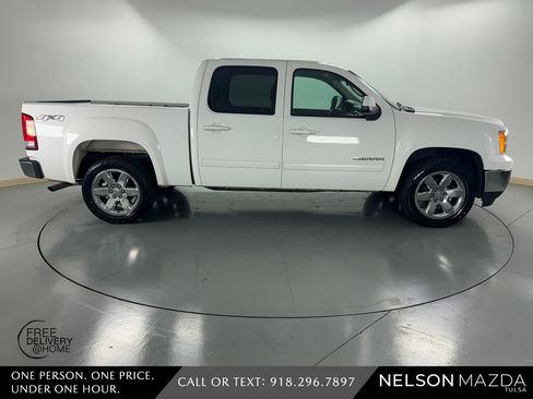 Used 2013 GMC Sierra 1500 SLT w/ Skid Plate Package AWD/4WD image 5