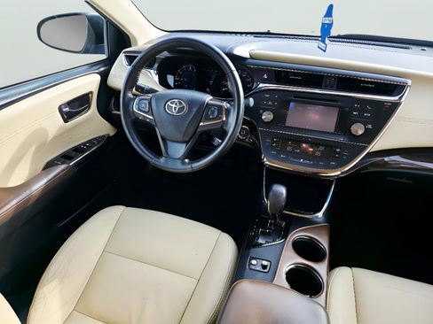 Used 2013 Toyota Avalon XLE image 16