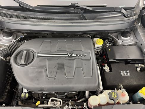 Used 2020 Jeep Cherokee Limited AWD/4WD image 11