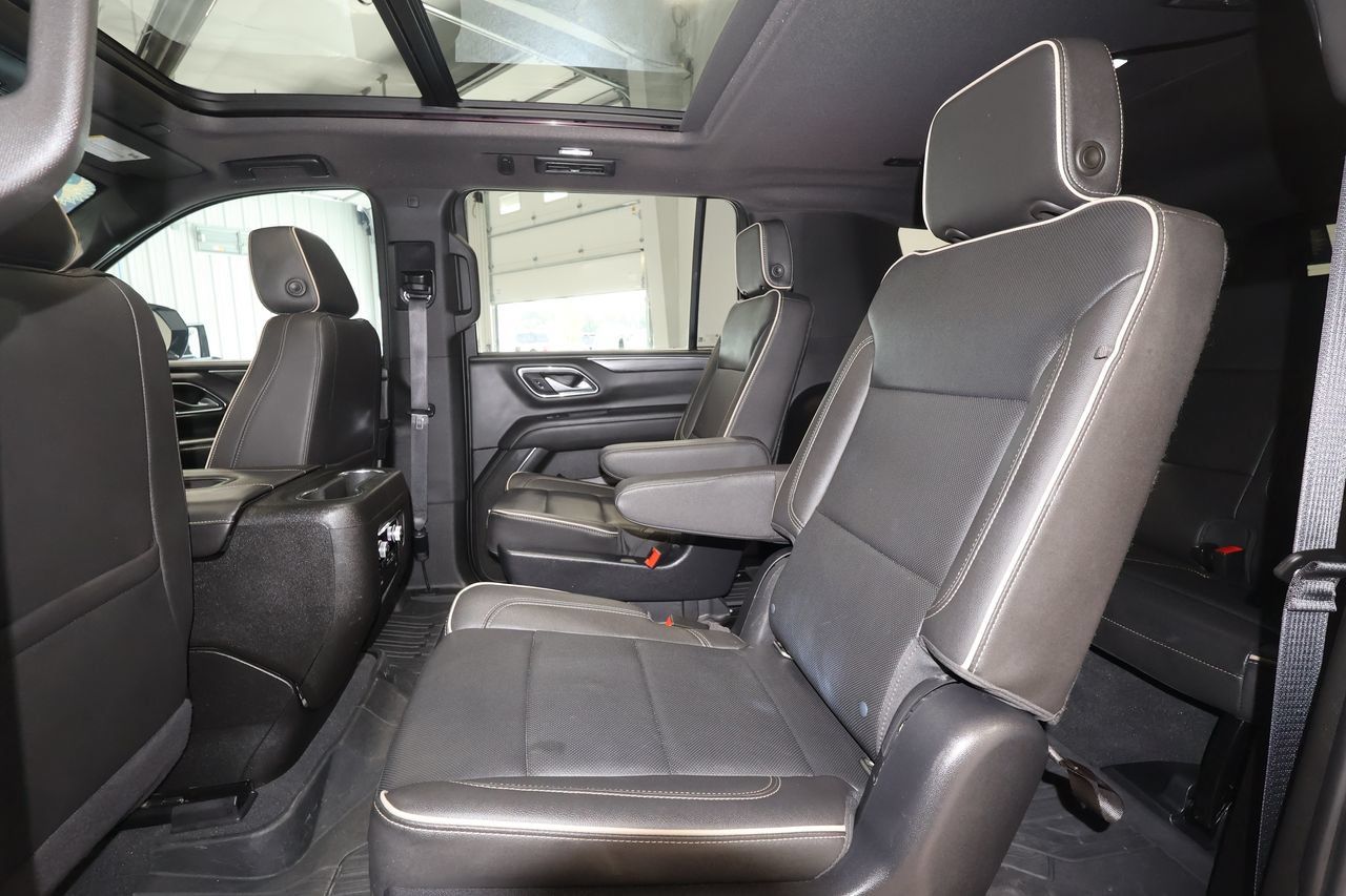 Used 2022 GMC Yukon XL SLT w/ SLT Premium Package AWD/4WD image 25