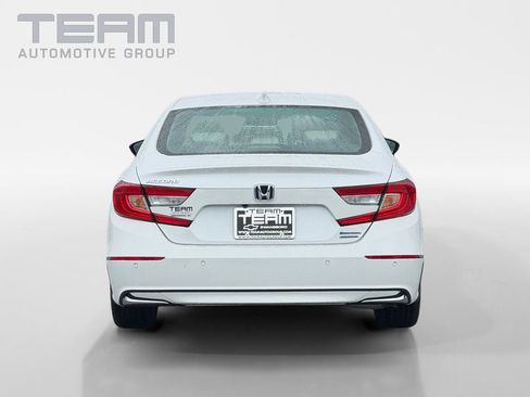 Used 2022 Honda Accord Touring image 6