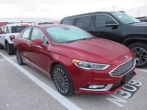 Used 2017 Ford Fusion SE w/ Fusion SE Technology Package AWD/4WD image 1