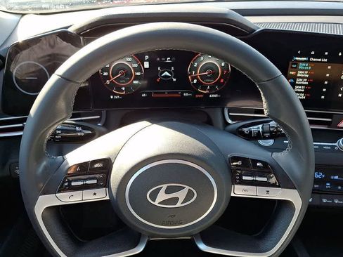 Used 2024 Hyundai Elantra SEL w/ Convenience Package FWD image 19