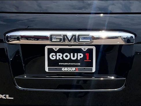 Used 2015 GMC Yukon XL Denali w/ Premium Package RWD image 31