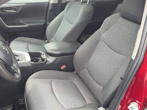 Used 2022 Toyota RAV4 XLE w/ Convenience Package AWD/4WD image 13