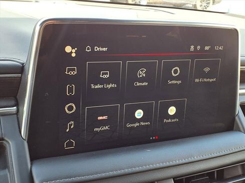 Used 2022 GMC Yukon SLE image 30