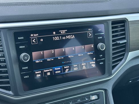 Used 2021 Volkswagen Atlas SE image 19