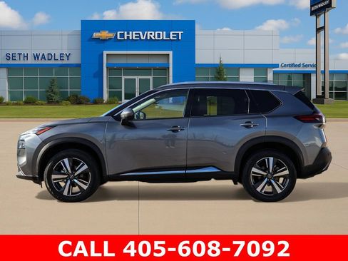 Used 2023 Nissan Rogue SL AWD/4WD image 45