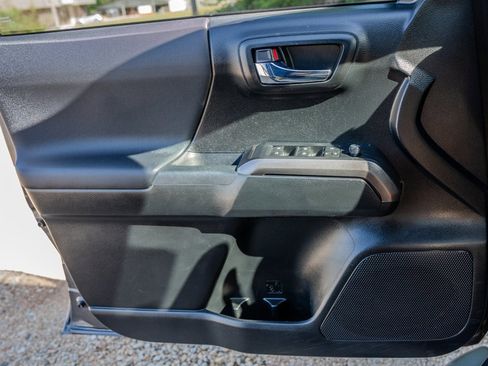 Used 2021 Toyota Tacoma TRD Sport w/ Technology Package RWD image 23