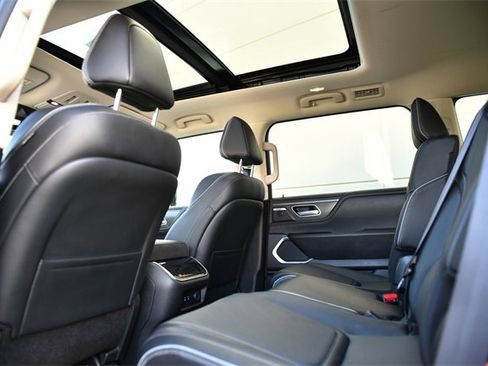 Used 2025 INFINITI QX80 Luxe image 26