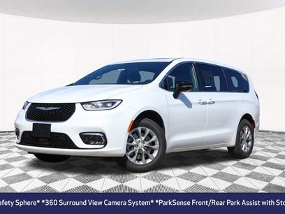 New 2026 Chrysler Pacifica Limited