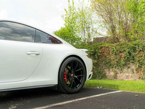 Used 2018 Porsche 911 Carrera 4S AWD/4WD image 29